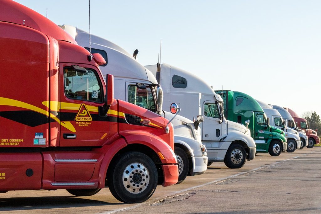 Road Transport Services: Know the Difference Between LTL & FTL 2